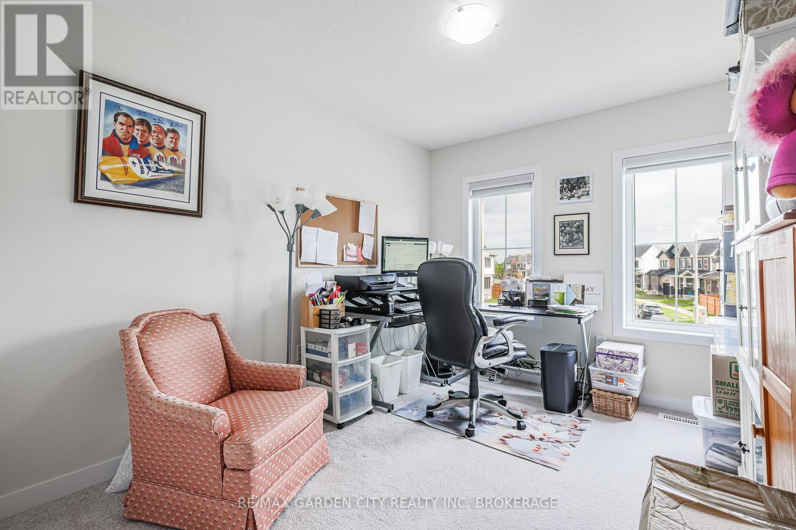 73 Keelson Street, Welland (Dain City), ON - Indoor Photo Showing Office