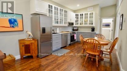 247 St Vincent Street, Meaford, ON - Indoor