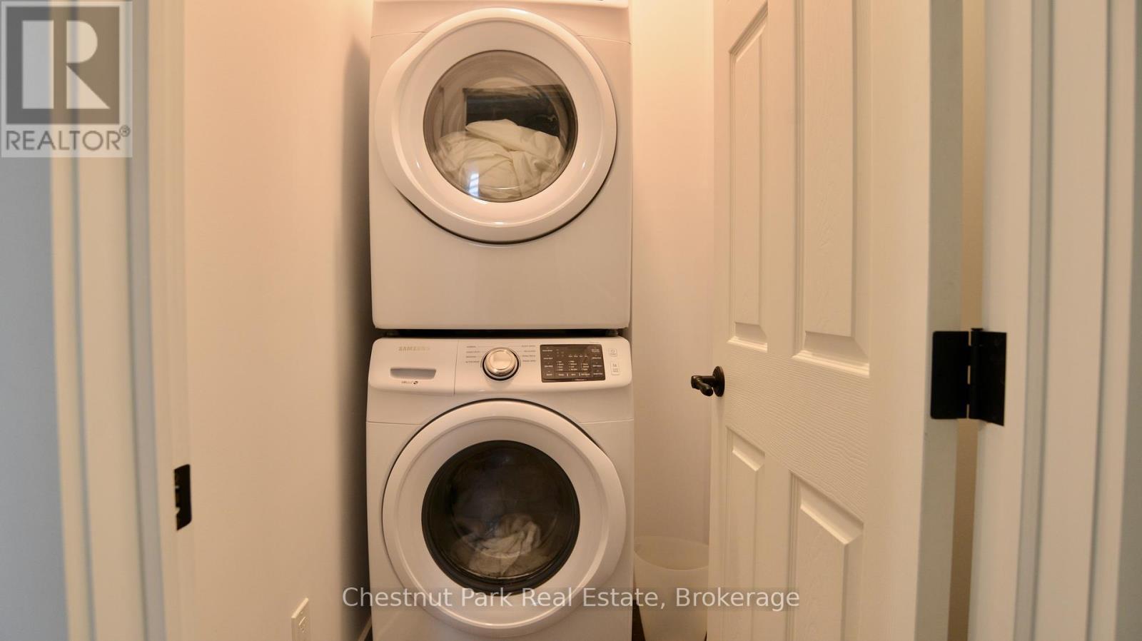 247 St Vincent Street, Meaford, ON - Indoor Photo Showing Laundry Room