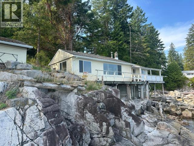 2617 Smelter Ave, Texada Island, BC - Outdoor