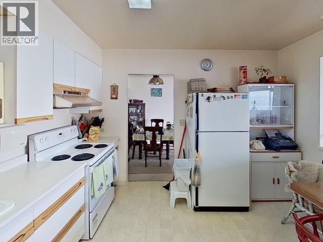 2617 Smelter Ave, Texada Island, BC - Indoor Photo Showing Kitchen