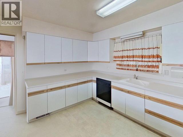 2617 Smelter Ave, Texada Island, BC - Indoor