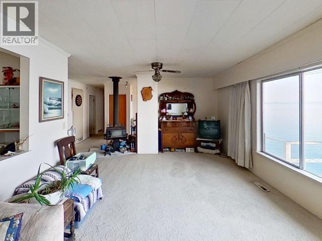 2617 Smelter Ave, Texada Island, BC - Indoor