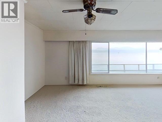 2617 Smelter Ave, Texada Island, BC - Indoor Photo Showing Other Room