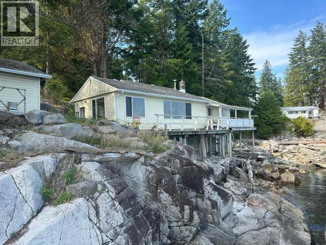 2617 Smelter Ave, Texada Island, BC - Outdoor