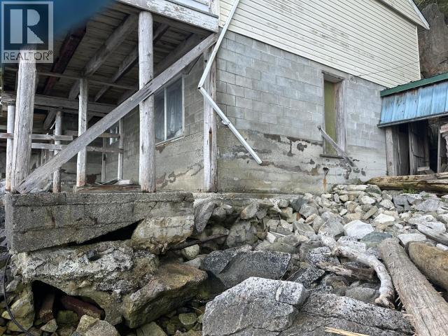 2617 Smelter Ave, Texada Island, BC - Outdoor