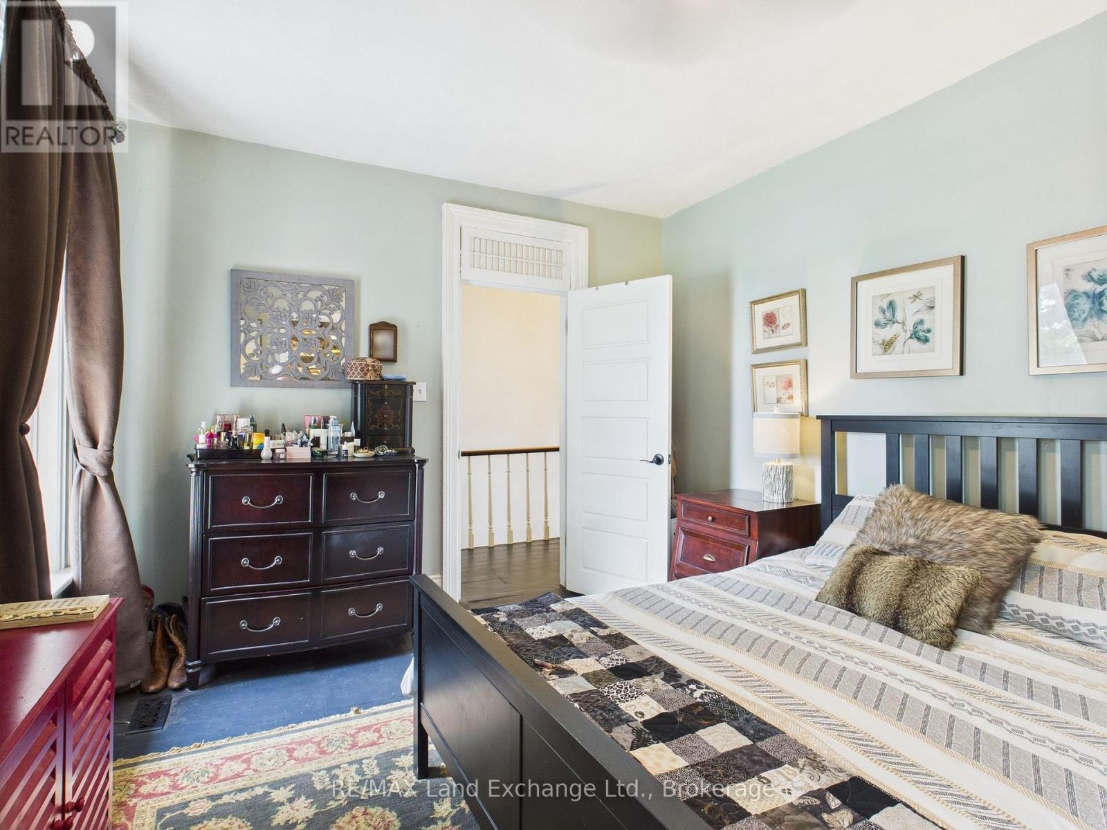20 Queen Street, Huron-Kinloss, ON - Indoor Photo Showing Bedroom