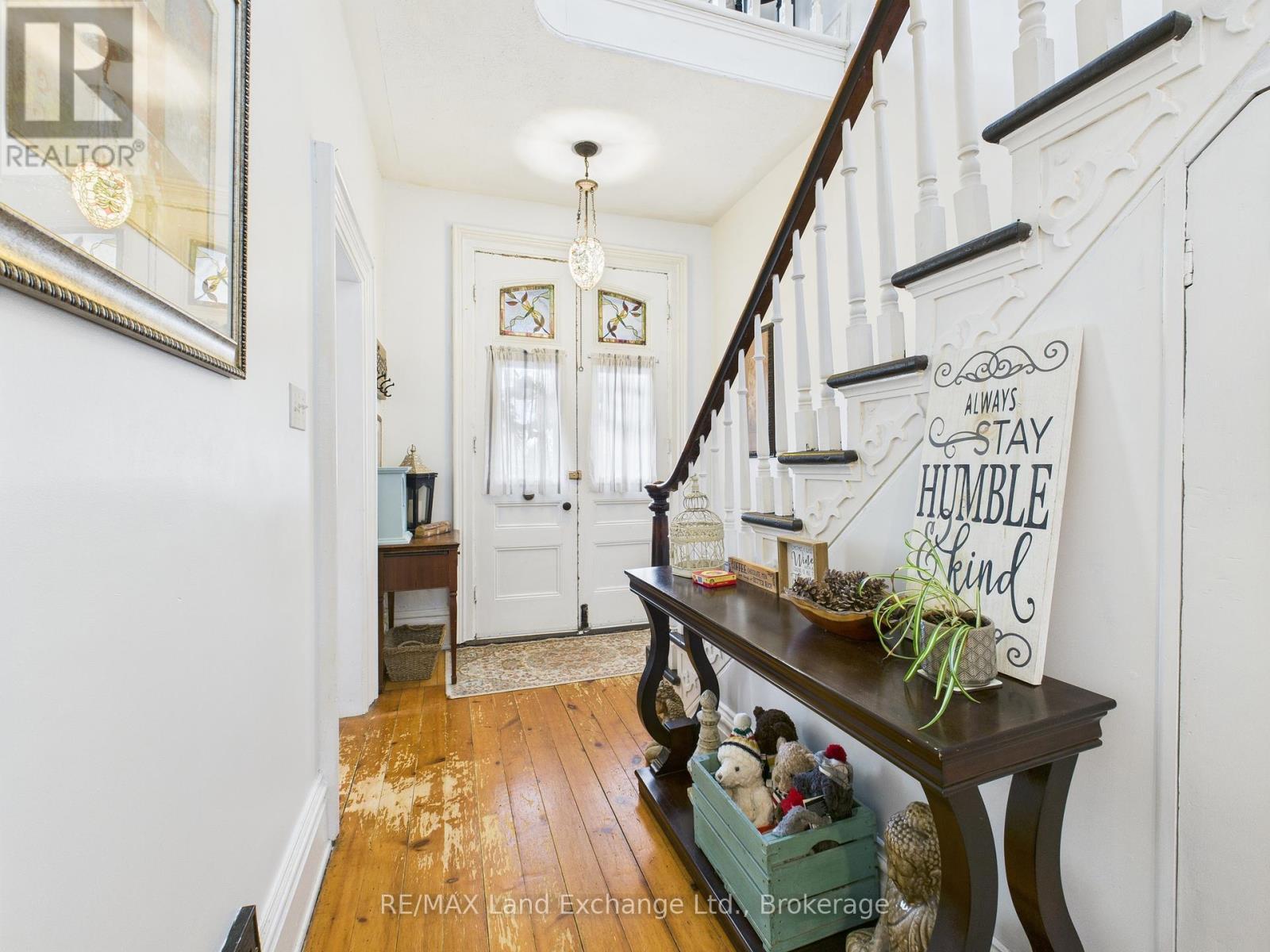 Foyer - 20 Queen Street, Huron-Kinloss, ON - Indoor Photo Showing Other Room