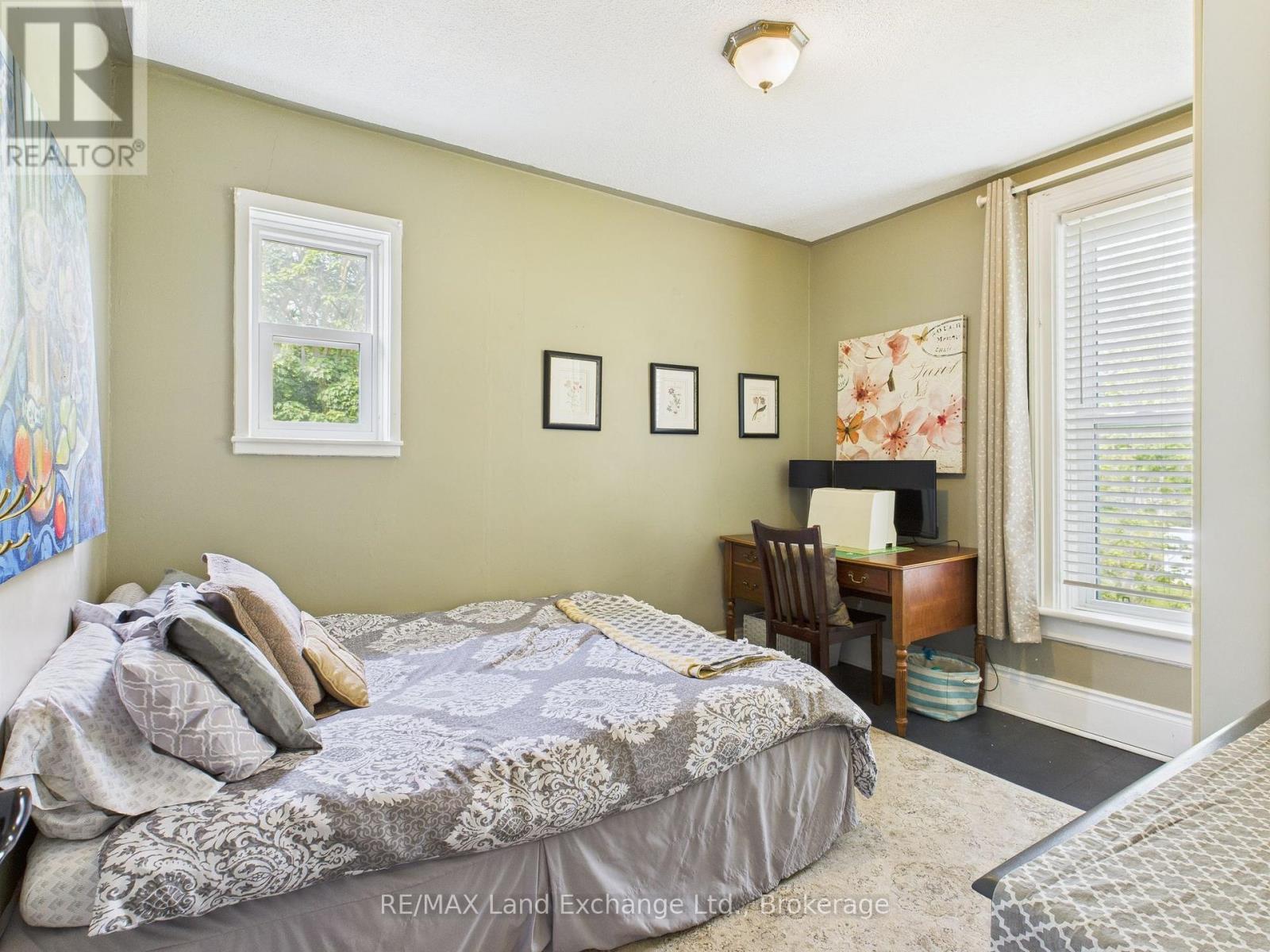 20 Queen Street, Huron-Kinloss, ON - Indoor Photo Showing Bedroom
