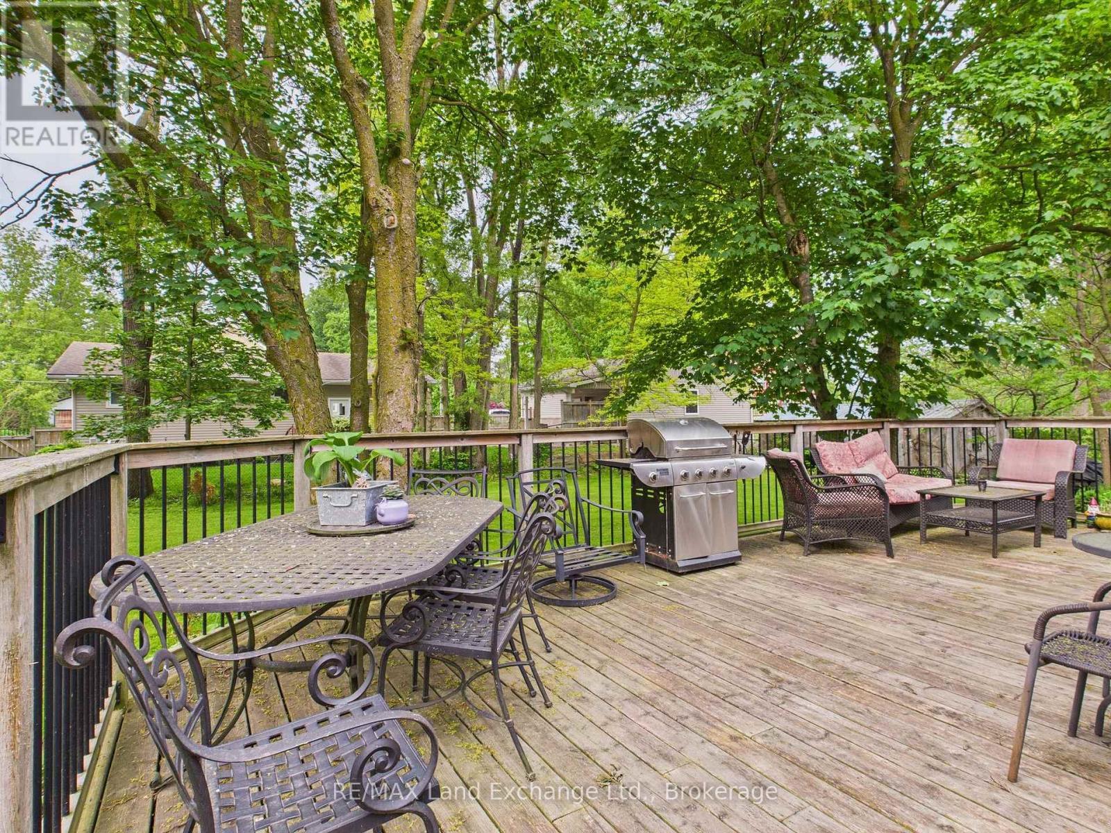 20 Queen Street, Huron-Kinloss, ON - Outdoor With Deck Patio Veranda