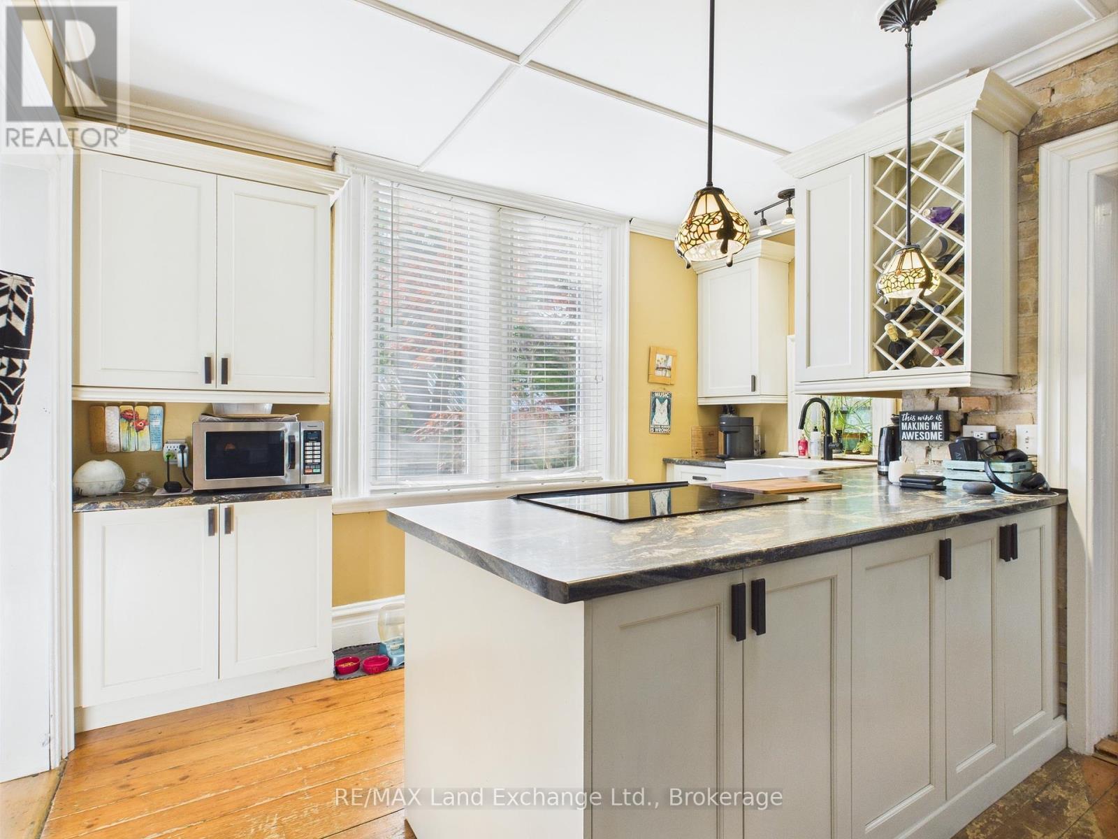 20 Queen Street, Huron-Kinloss, ON - Indoor Photo Showing Kitchen