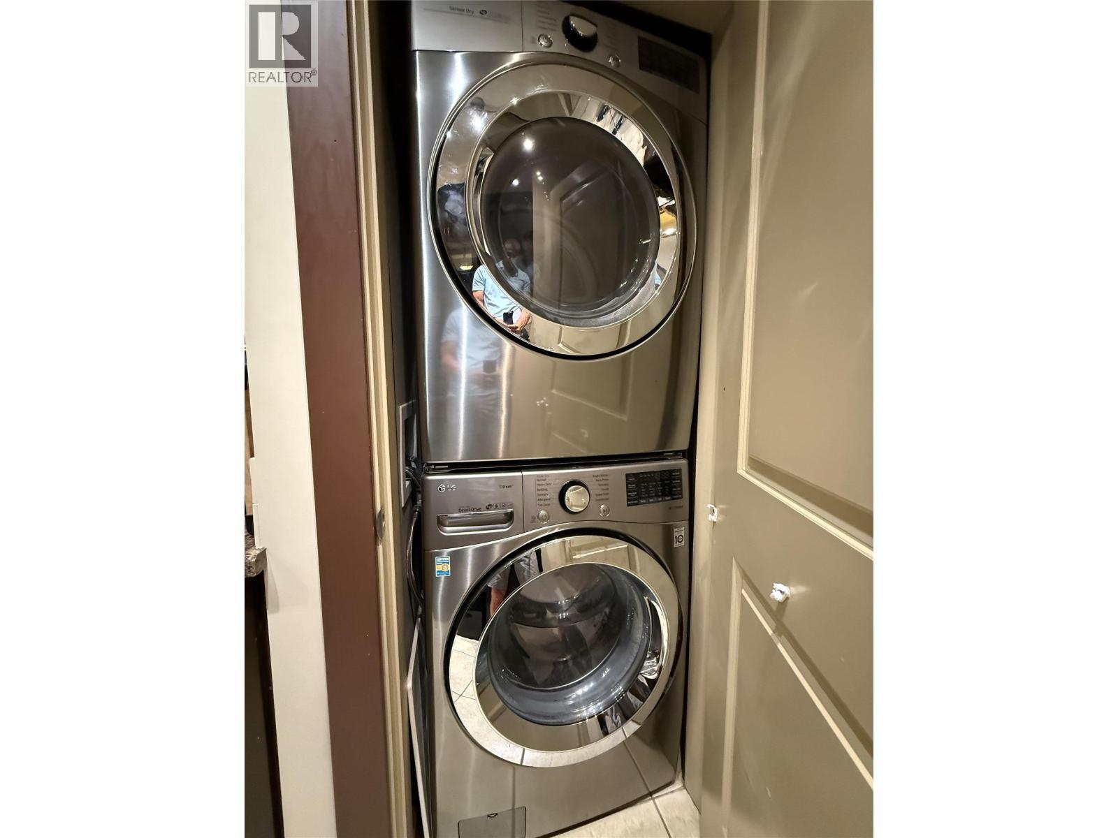 1500 Mcdonald Avenue Unit# 203, Fernie, BC - Indoor Photo Showing Laundry Room