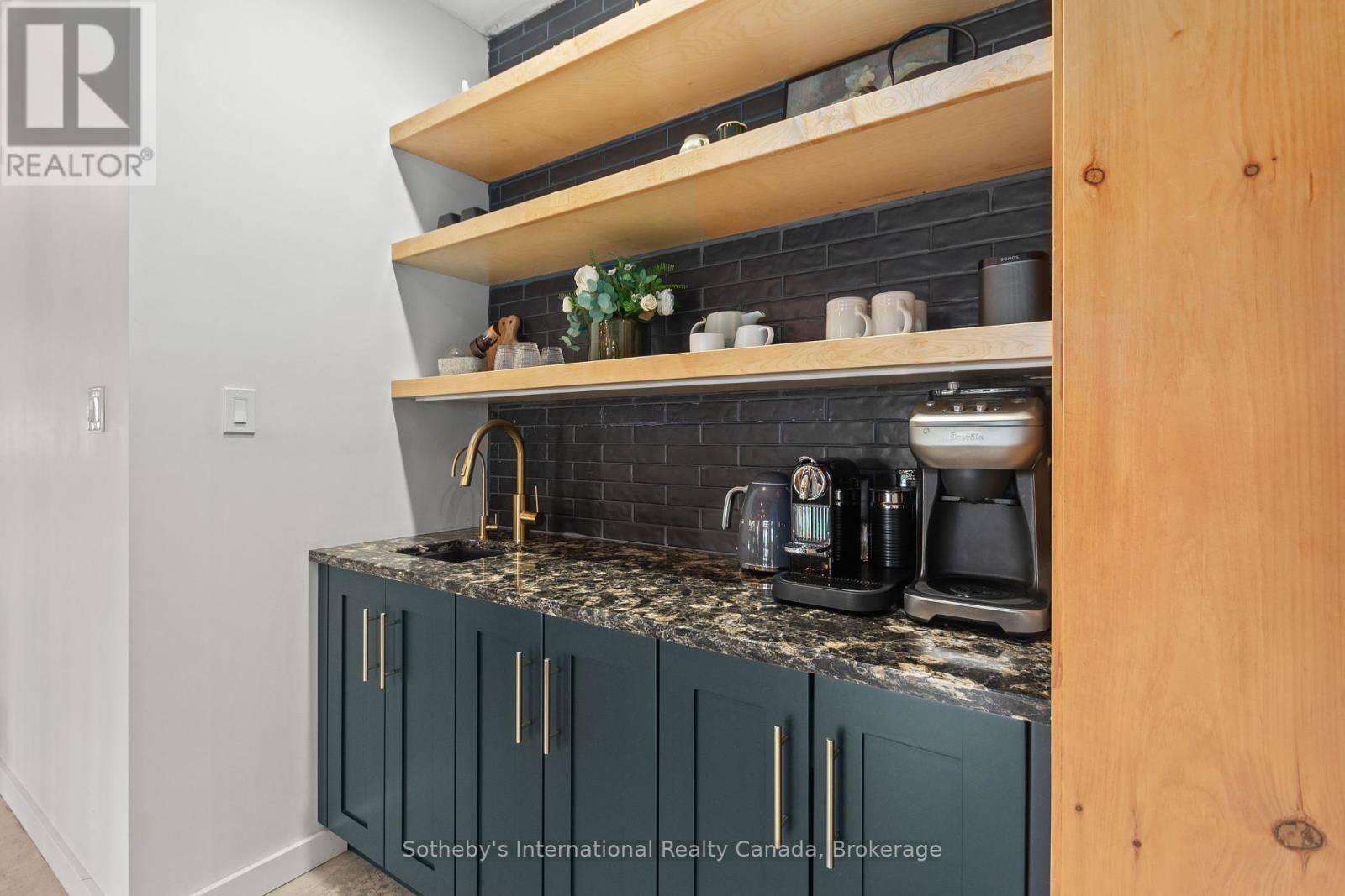 191-221 Pennie Avenue, Tehkummah, ON