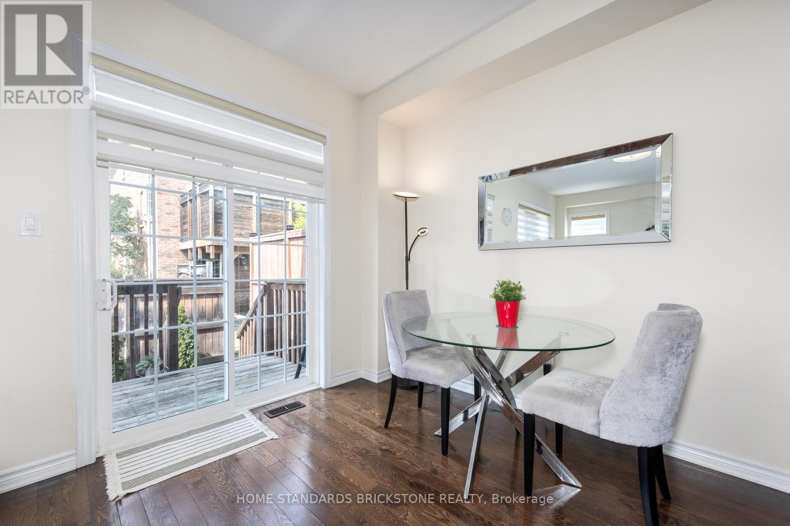 28 - 8777 Dufferin Street, Vaughan, ON - Indoor Photo Showing Dining Room