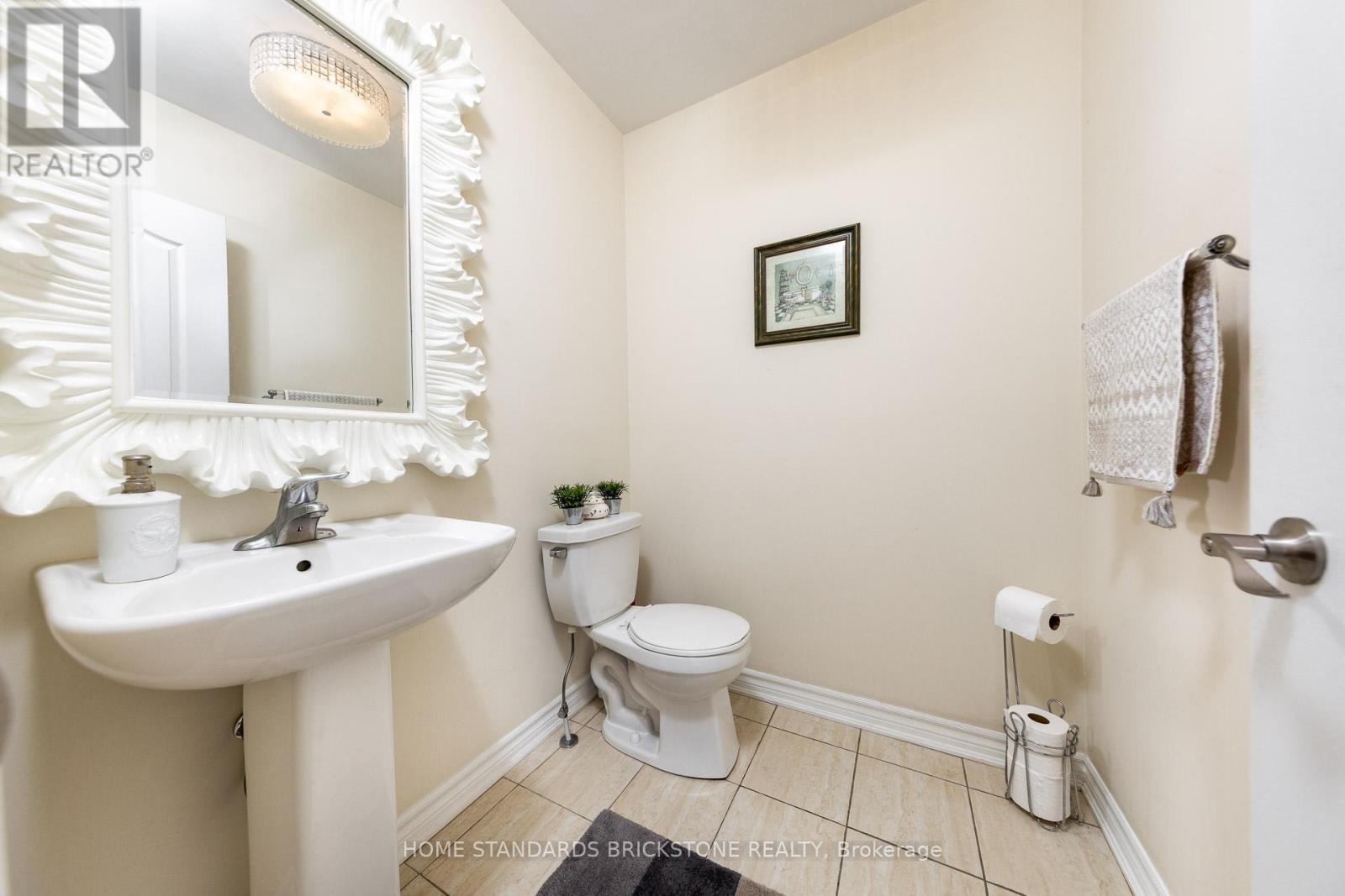 28 - 8777 Dufferin Street, Vaughan, ON - Indoor Photo Showing Bathroom