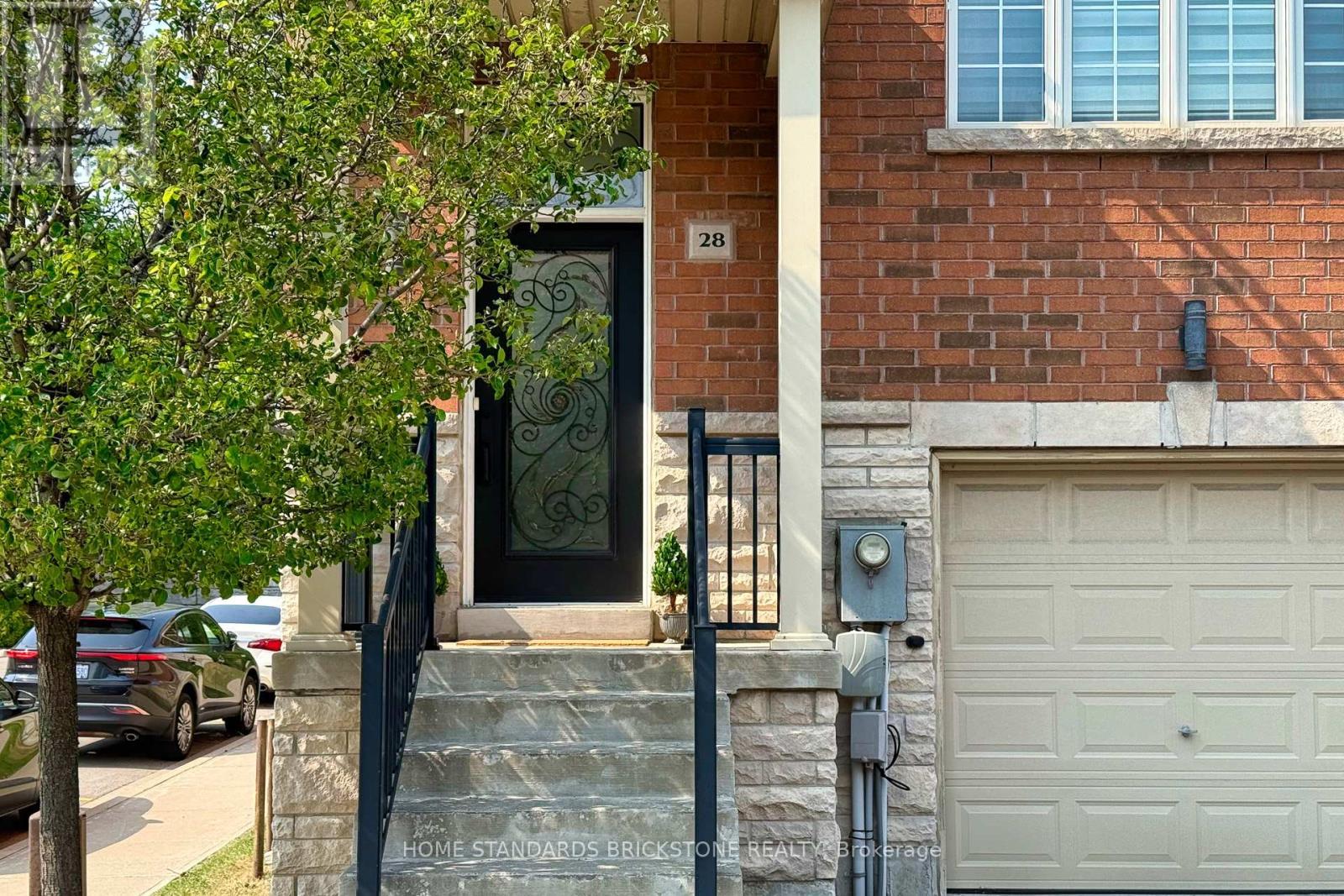 28 - 8777 Dufferin Street, Vaughan, ON - Outdoor