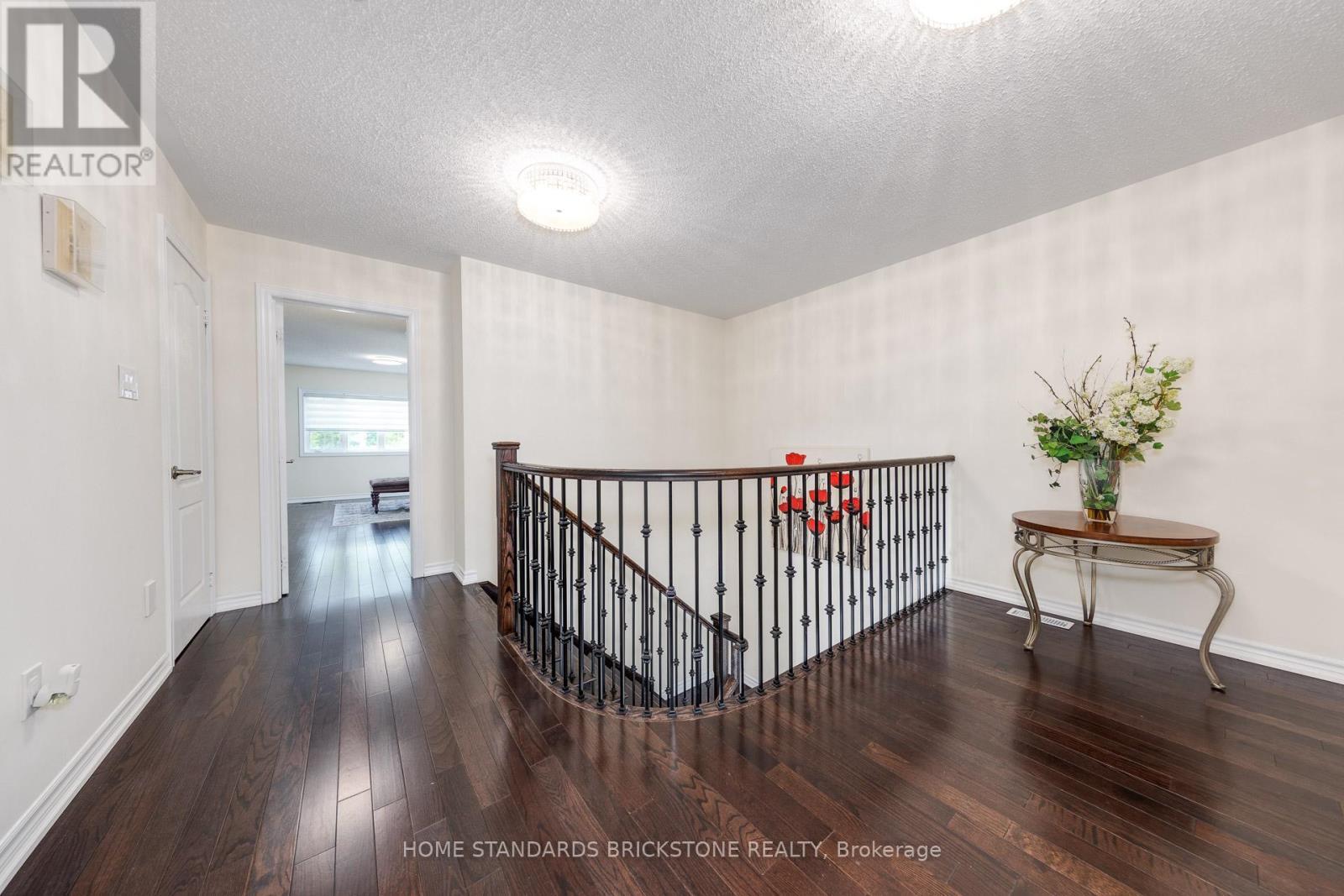 28 - 8777 Dufferin Street, Vaughan, ON - Indoor Photo Showing Other Room