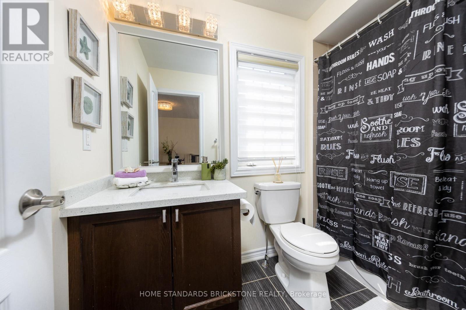 28 - 8777 Dufferin Street, Vaughan, ON - Indoor Photo Showing Bathroom