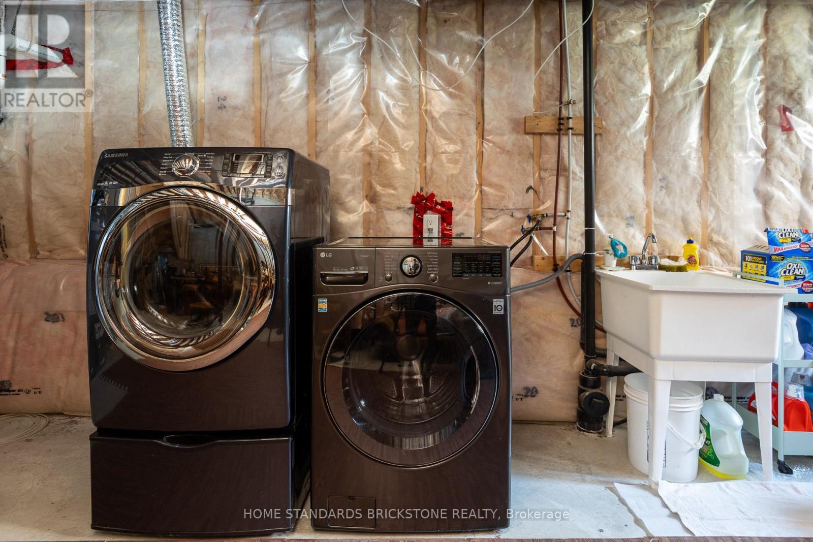 28 - 8777 Dufferin Street, Vaughan, ON - Indoor Photo Showing Laundry Room