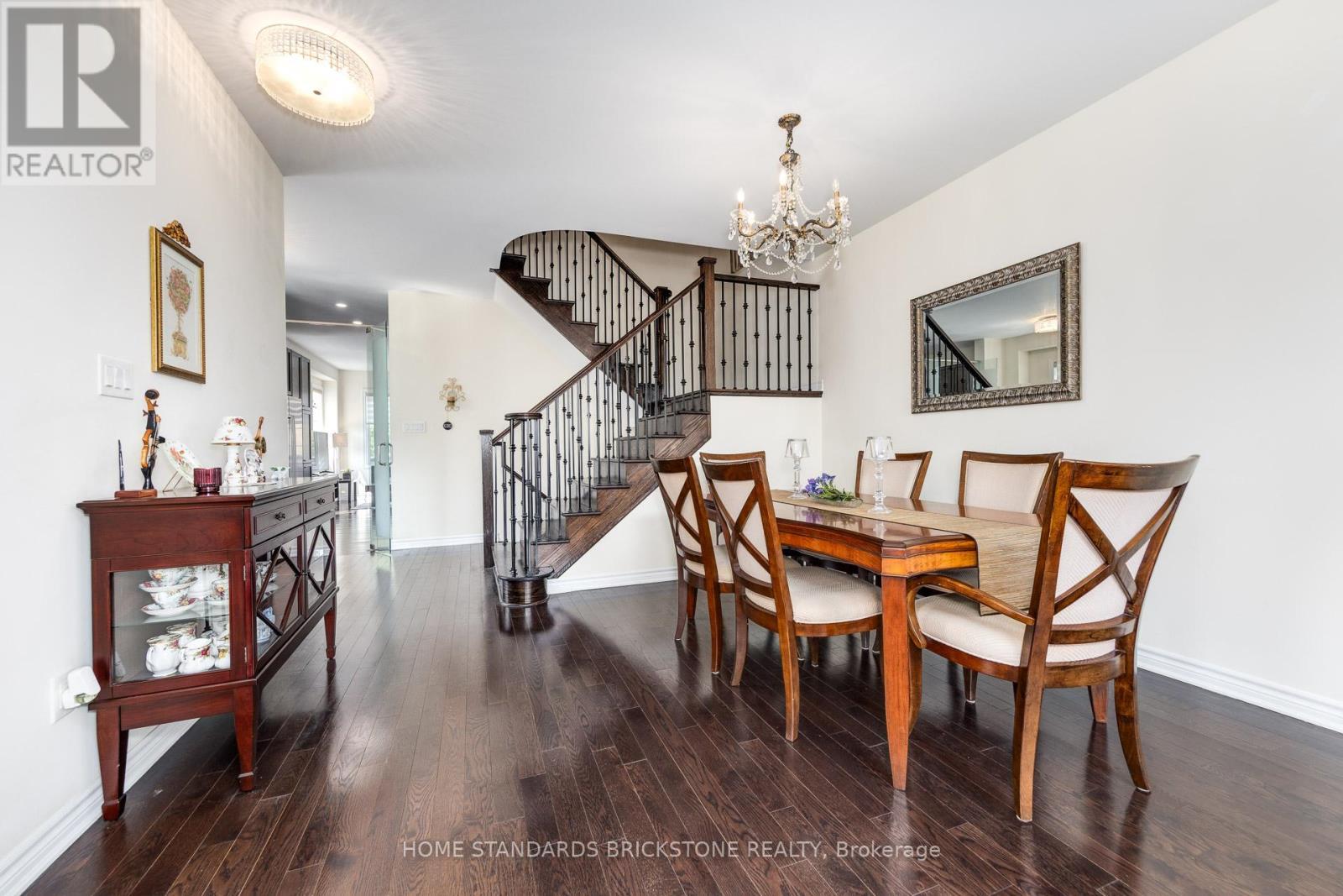 28 - 8777 Dufferin Street, Vaughan, ON - Indoor Photo Showing Dining Room