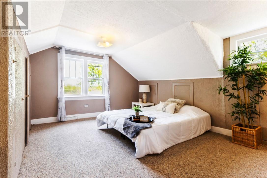 3201 Main Street, Blezard Valley, ON - Indoor Photo Showing Bedroom