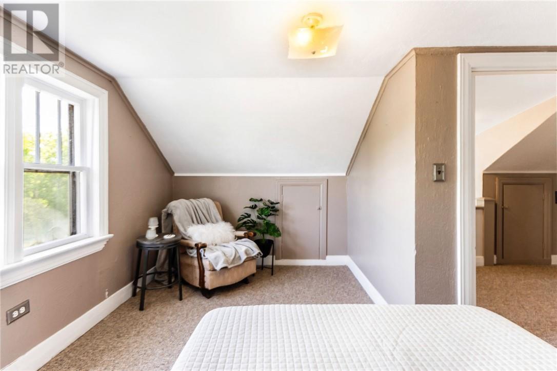 3201 Main Street, Blezard Valley, ON - Indoor Photo Showing Bedroom