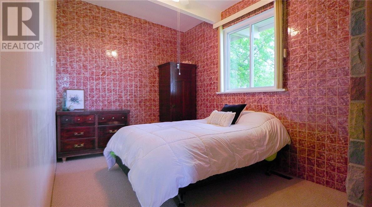 3201 Main Street, Blezard Valley, ON - Indoor Photo Showing Bedroom