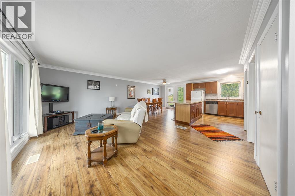 7884 Rawlings Road, Lambton Shores, ON