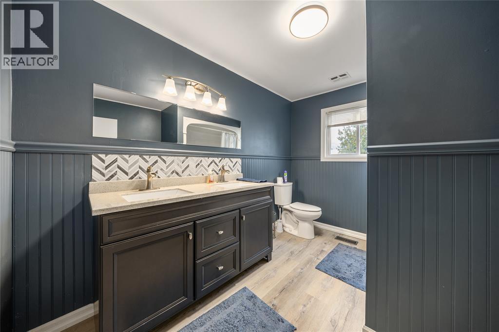 7884 Rawlings Road, Lambton Shores, ON