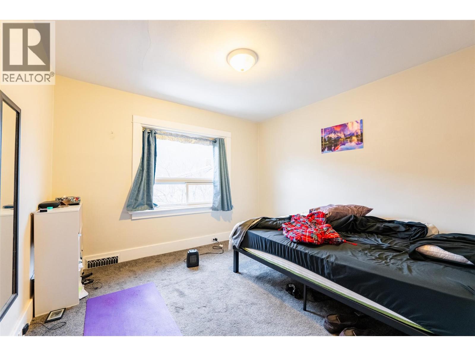 220-222 Vernon Street, Nelson, BC - Indoor