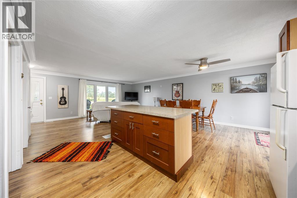 7884 Rawlings Road, Lambton Shores, ON - Indoor