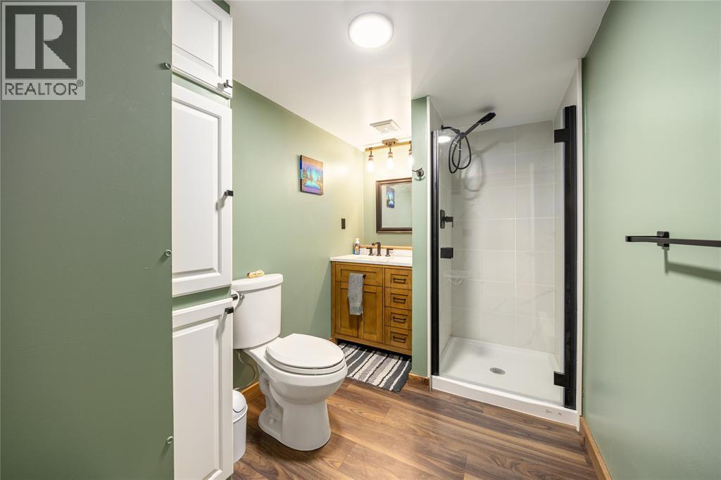 7884 Rawlings Road, Lambton Shores, ON - Indoor Photo Showing Bathroom