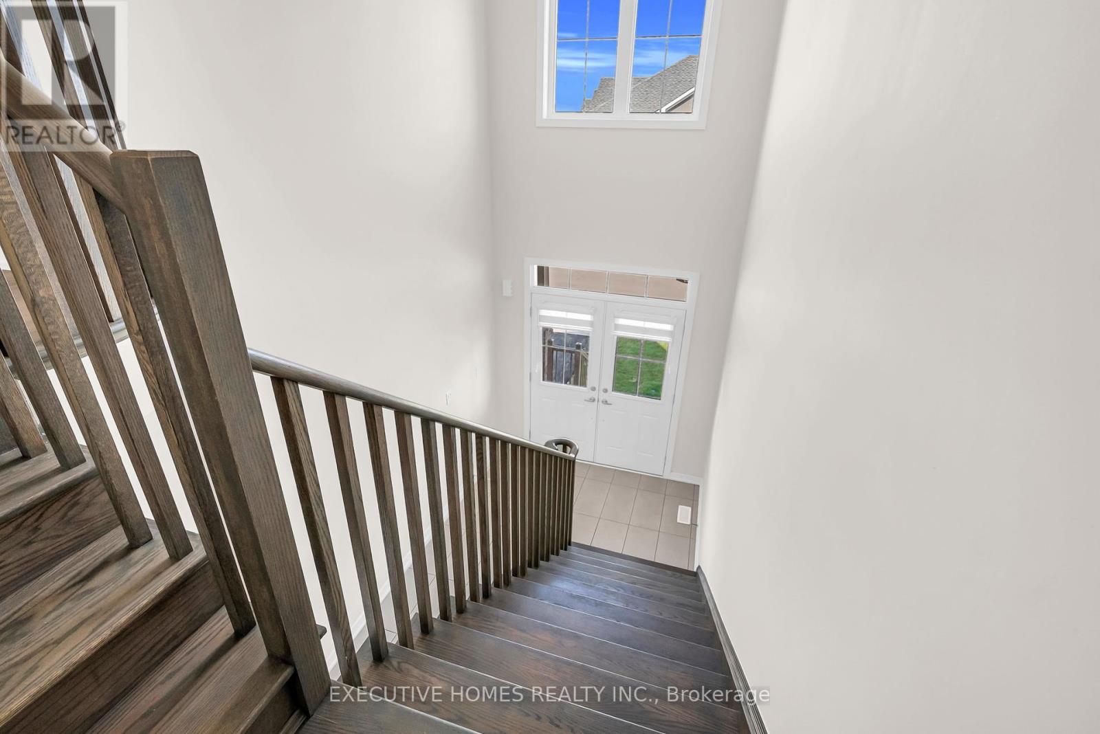 170 Lilac Circle, Haldimand, ON - Indoor Photo Showing Other Room