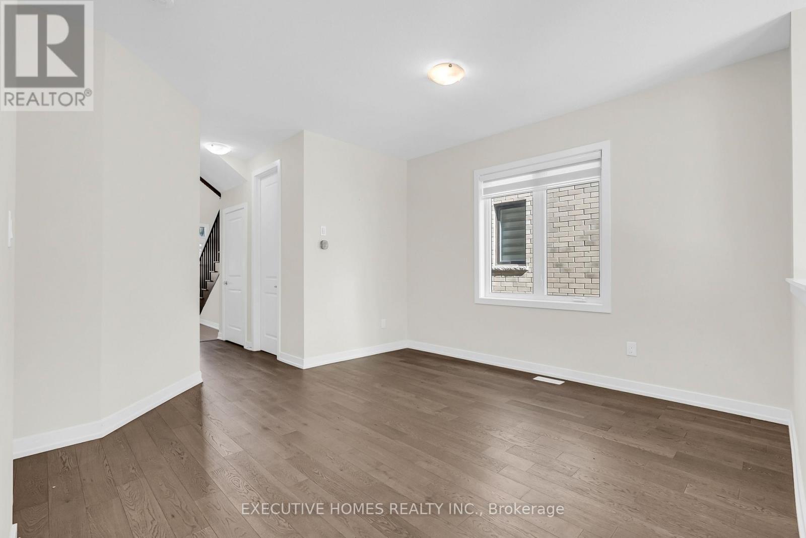 170 Lilac Circle, Haldimand, ON - Indoor Photo Showing Other Room