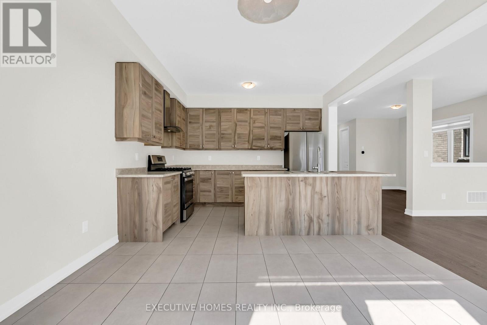 170 Lilac Circle, Haldimand, ON - Indoor Photo Showing Kitchen
