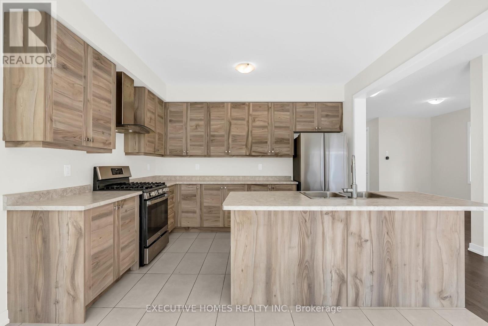 170 Lilac Circle, Haldimand, ON - Indoor Photo Showing Kitchen With Stainless Steel Kitchen With Upgraded Kitchen