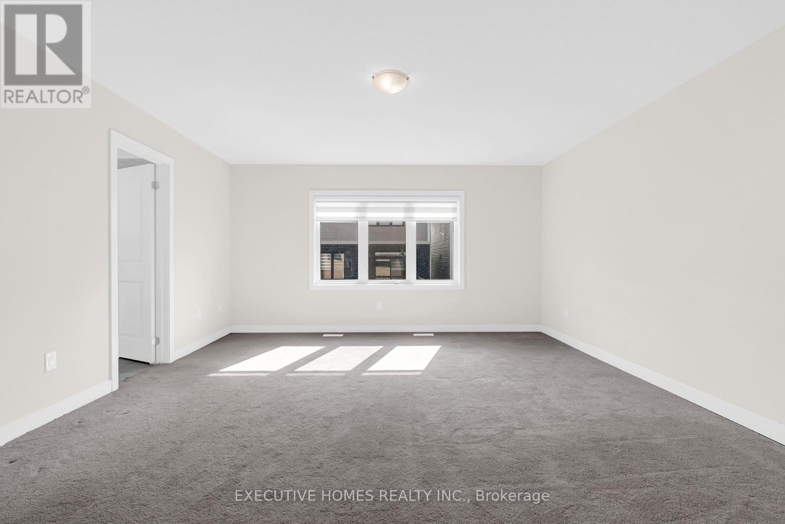 170 Lilac Circle, Haldimand, ON - Indoor Photo Showing Other Room