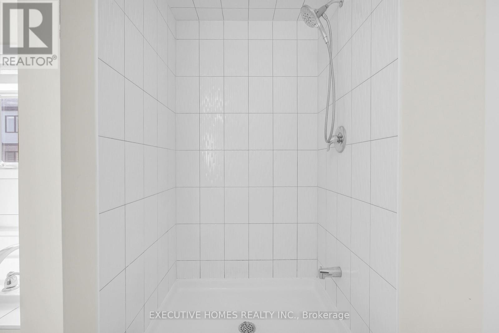 170 Lilac Circle, Haldimand, ON - Photo Showing Bathroom