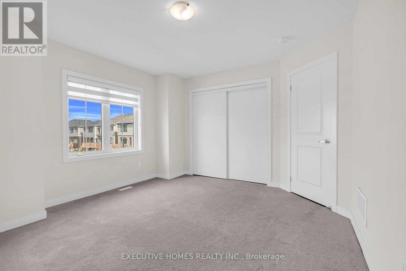 170 Lilac Circle, Haldimand, ON - Indoor Photo Showing Other Room