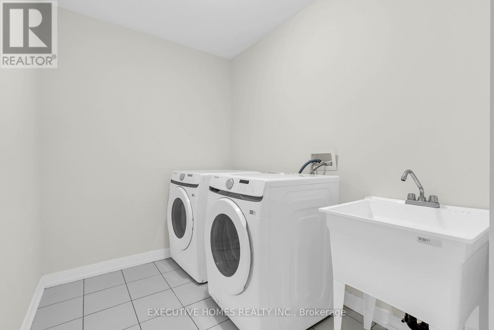 170 Lilac Circle, Haldimand, ON - Indoor Photo Showing Laundry Room