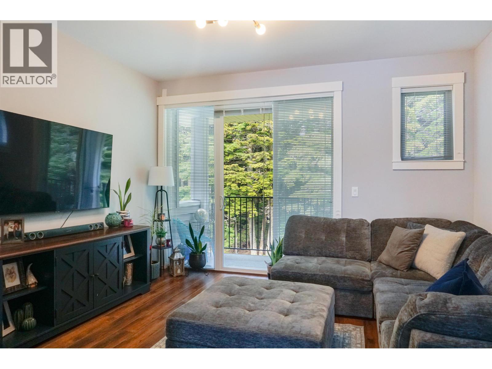 307 110 Baxter Avenue, Kitimat, BC - Indoor Photo Showing Living Room