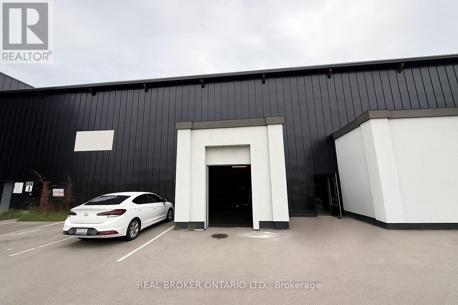 C7 - 4256 Carroll Avenue, Niagara Falls, ON