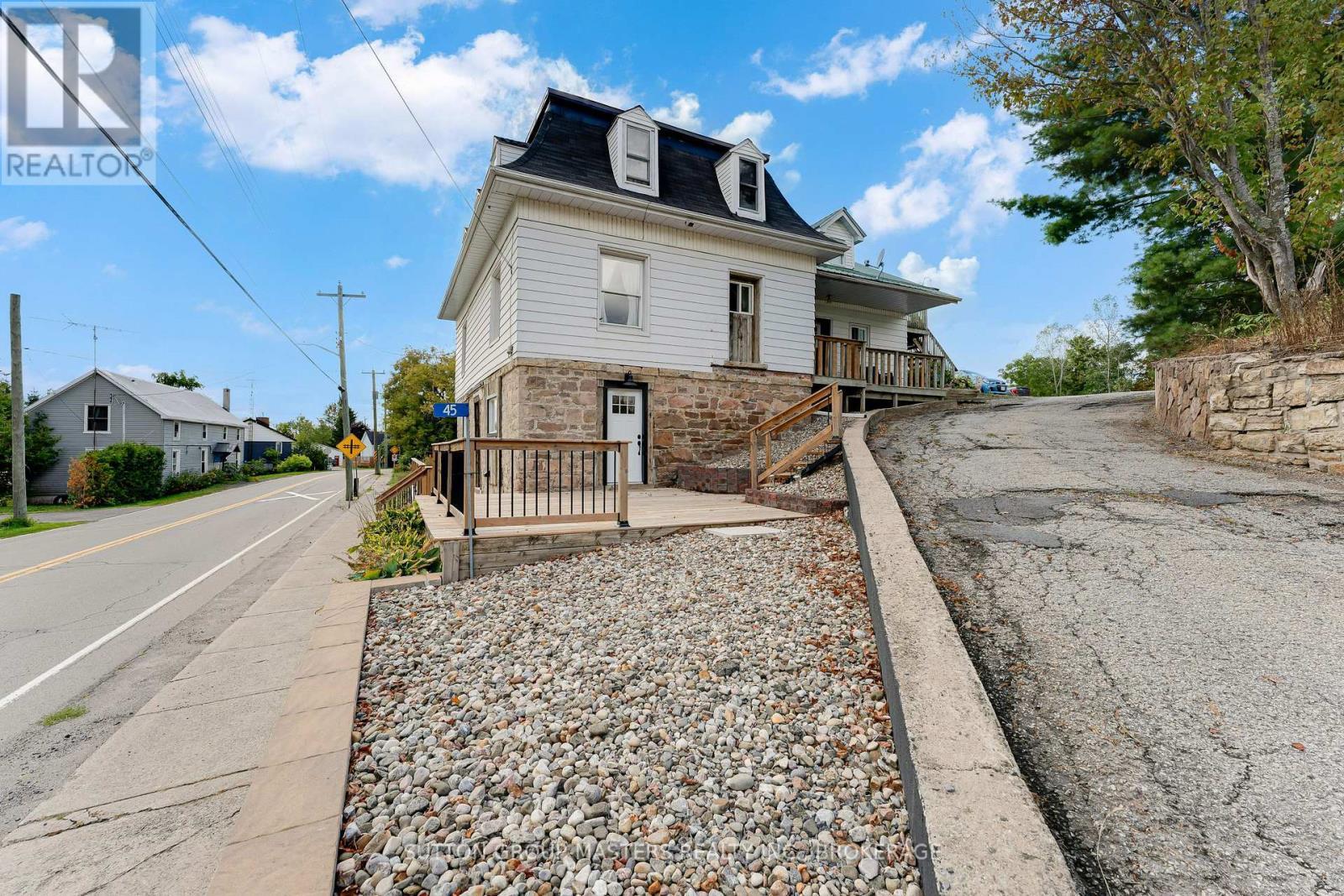 45 Quabbin Road, Front Of Yonge, ON - Outdoor