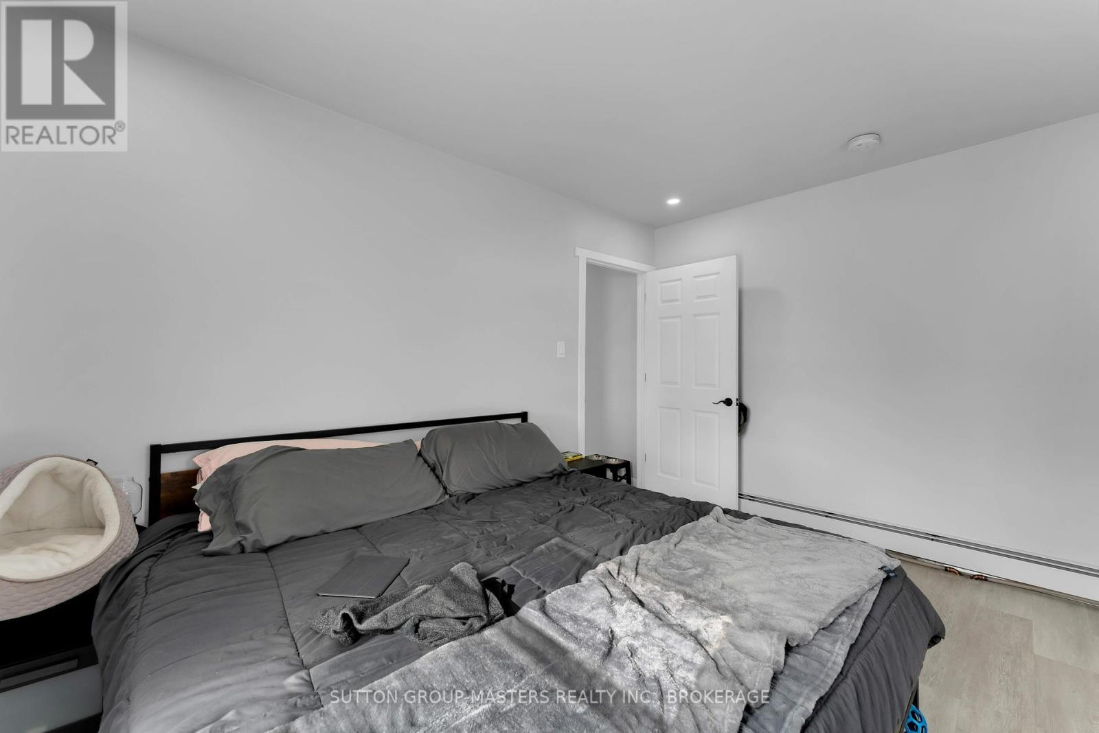 Unit 2 - 45 Quabbin Road, Front Of Yonge, ON - Indoor Photo Showing Bedroom