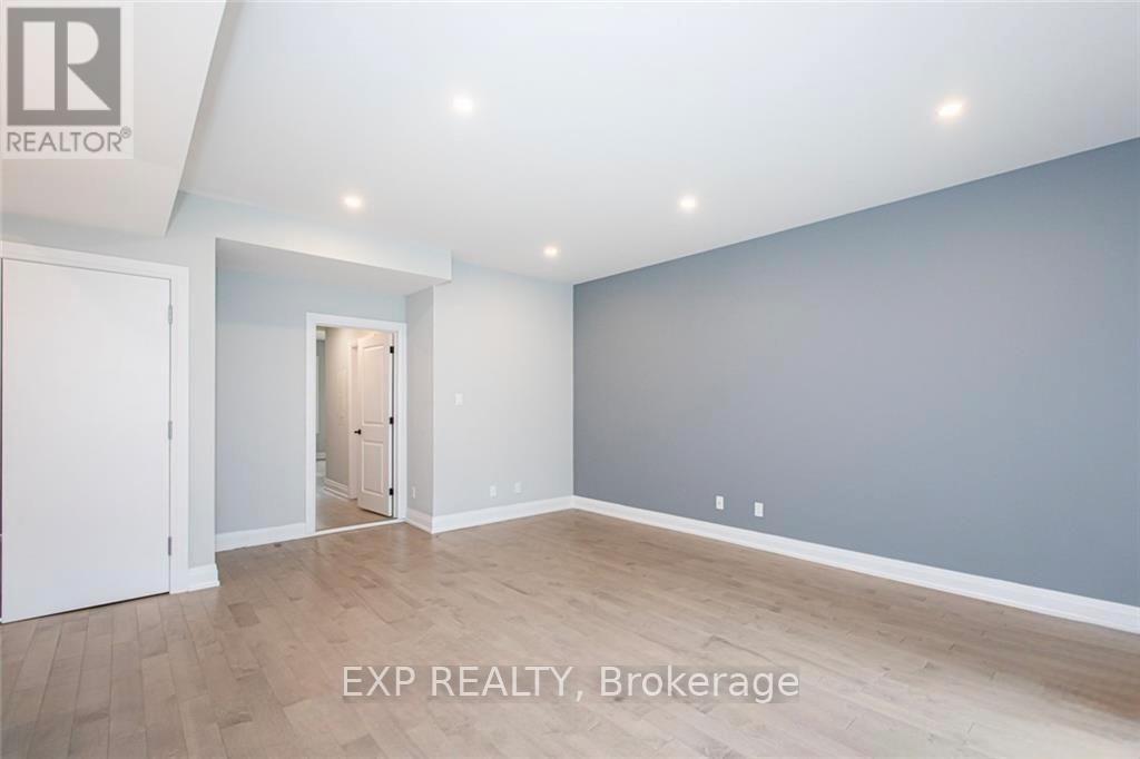 196 Powell Avenue, Ottawa, ON - Indoor Photo Showing Other Room