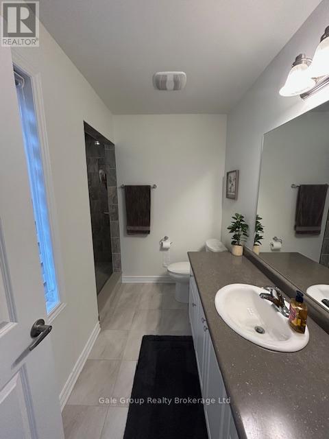52 Seaton Crescent W, Tillsonburg, ON - Indoor Photo Showing Bathroom