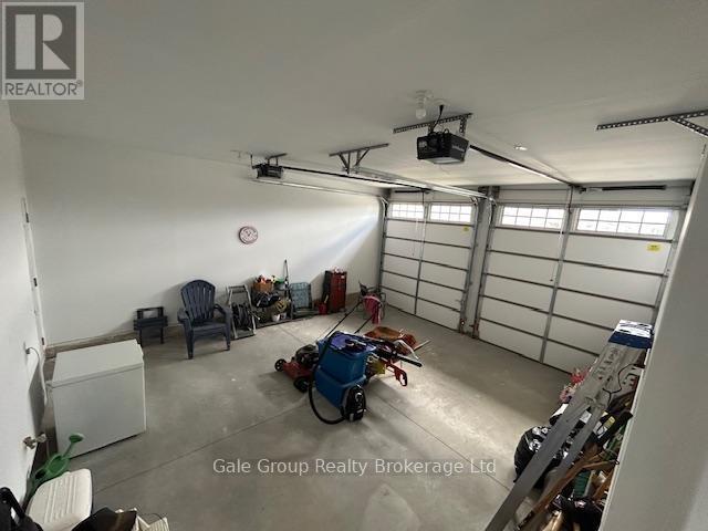 52 Seaton Crescent W, Tillsonburg, ON - Indoor Photo Showing Garage