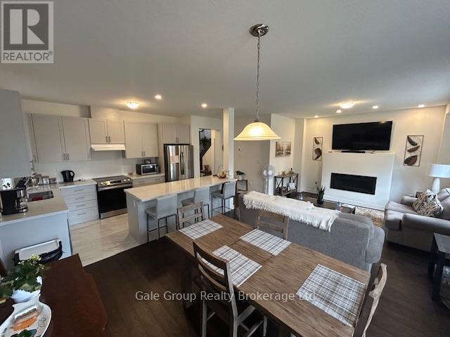 52 Seaton Crescent W, Tillsonburg, ON - Indoor