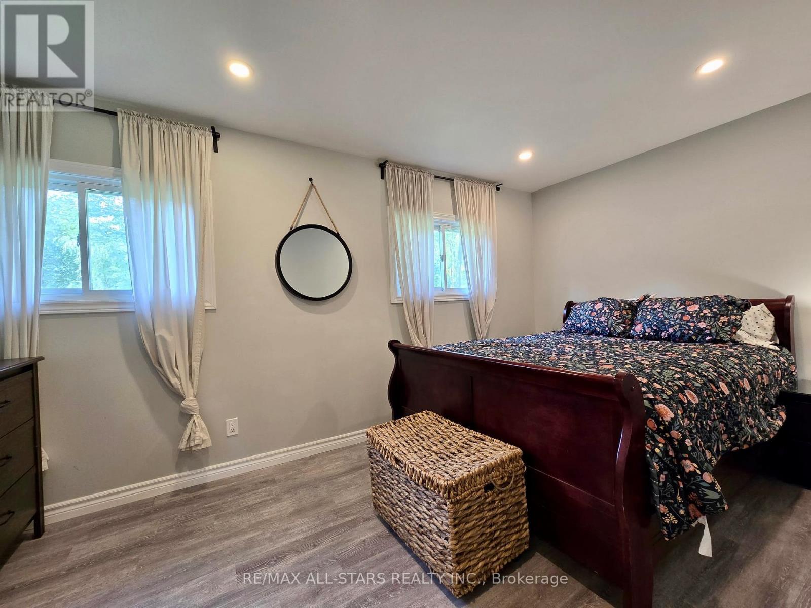 47 Kennedy Drive, Trent Lakes, ON - Indoor Photo Showing Bedroom