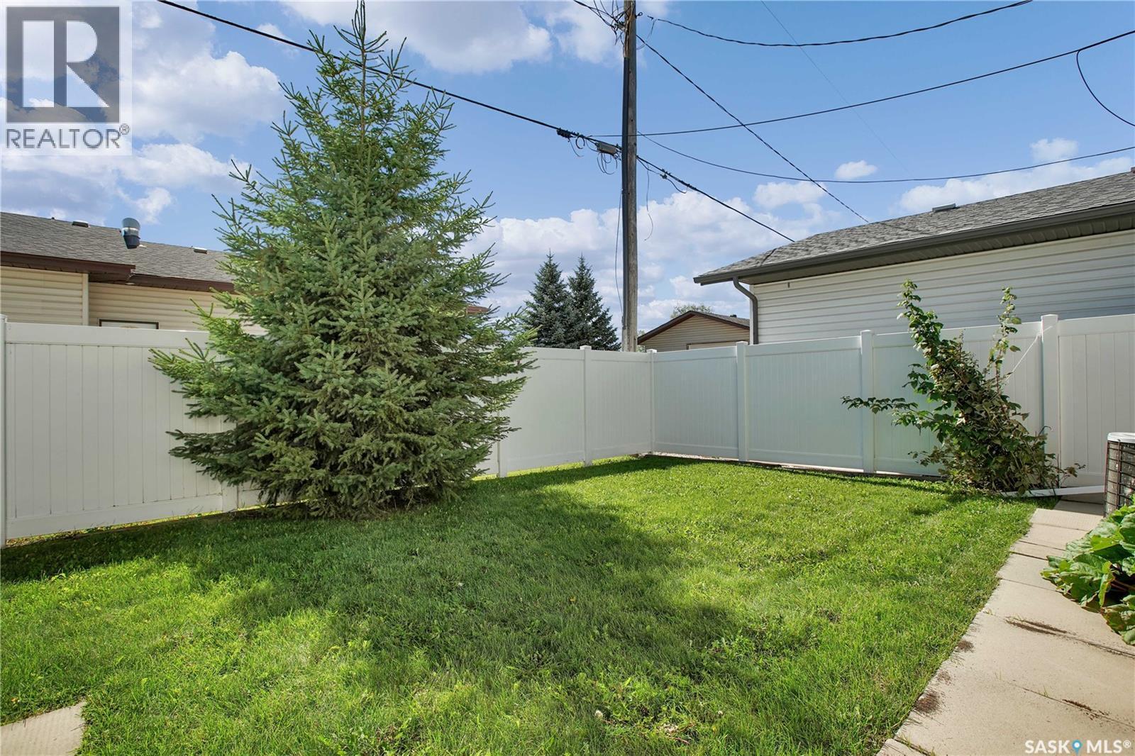 302 6Th Street, Hague, SK - Outdoor